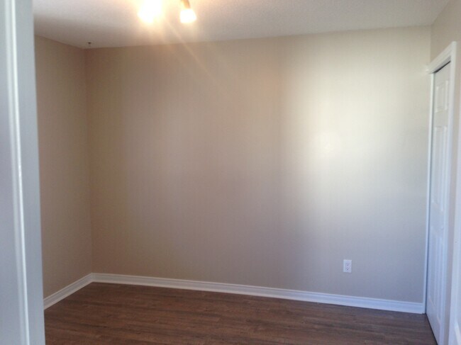 126 Rue Sherbrooke in Gatineau, QC - Building Photo - Building Photo