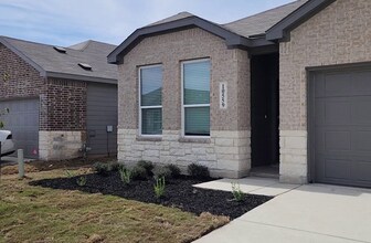 10559 Ysasmendi Rdg in San Antonio, TX - Building Photo - Building Photo