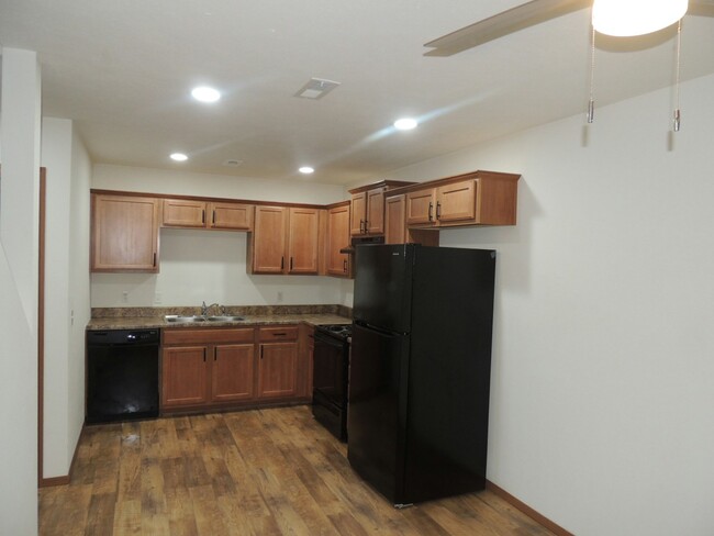 property at 1015 N Missouri Dr