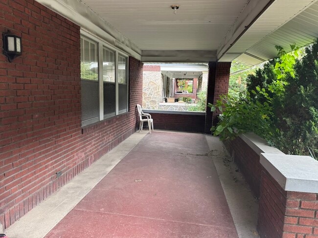 1124 Morningside Ave, Unit 1st Floor in Pittsburgh, PA - Building Photo - Building Photo