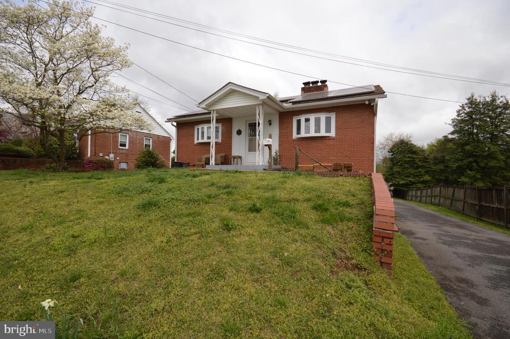 3108 Collard St in Alexandria, VA - Building Photo