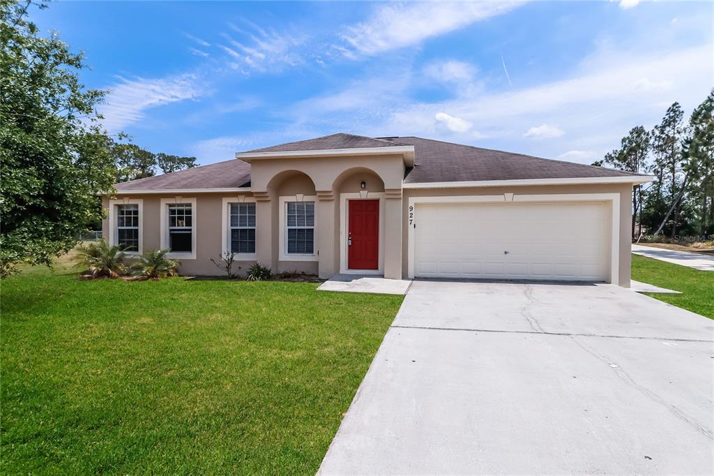 927 Cambridge Ct in Kissimmee, FL - Building Photo