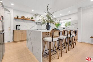 367 S Oak Ave in Pasadena, CA - Building Photo - Building Photo