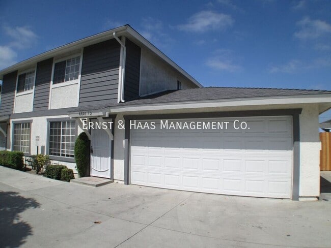 property at 8621 1/2 Cedar St