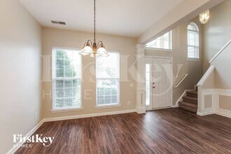 924 Clearbrook Rd in Matthews, NC - Building Photo - Building Photo