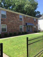 Near ODU spacious one bedroom. in Norfolk, VA - Foto de edificio - Interior Photo