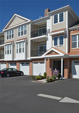 Marlton Gateway Apartments in Marlton, NJ - Foto de edificio - Building Photo