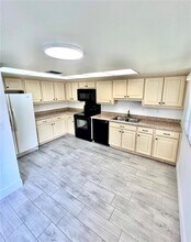 60 Iris Pl in Oldsmar, FL - Building Photo - Building Photo