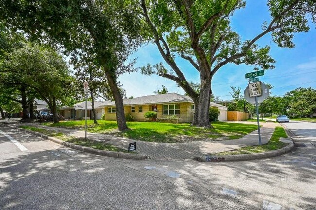property at 5233 W 43rd St