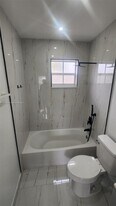 465 SW 86th Ave in Pembroke Pines, FL - Building Photo