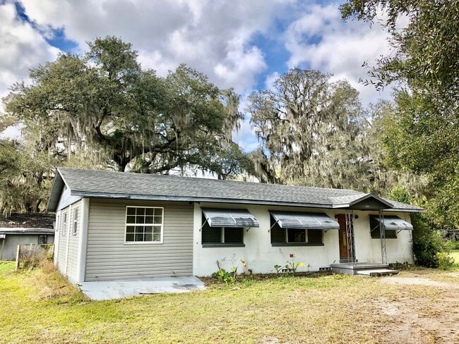 property at 5039 Studio Dr