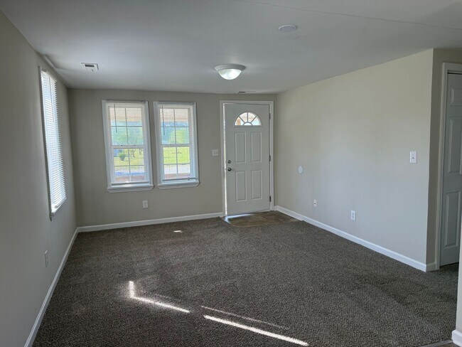 937 Parkertown Rd in Hubert, NC - Building Photo - Building Photo