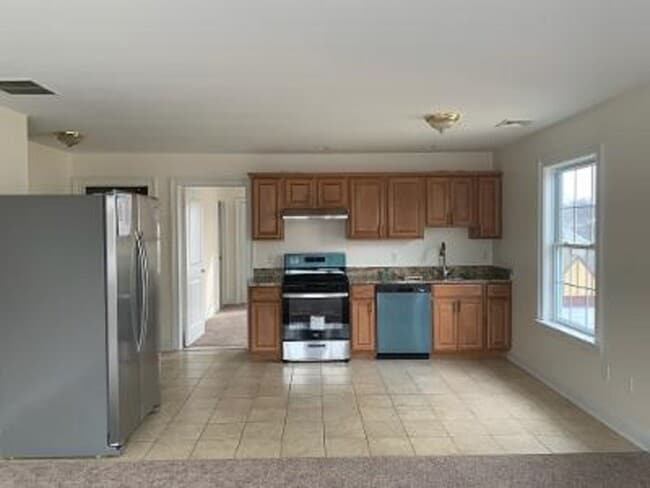 249 Main St in Woodbridge, NJ - Foto de edificio - Building Photo