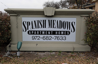 Spanish Meadows in Mesquite, TX - Foto de edificio - Building Photo