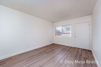 810-16 11th St in Imperial Beach, CA - Building Photo - Building Photo