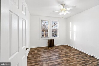 6915 Harford Rd in Baltimore, MD - Foto de edificio - Building Photo