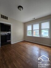 3757 W Sunnyside Ave, Unit 1 in Chicago, IL - Foto de edificio - Building Photo