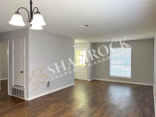 6621 Dunn Dr in Waco, TX - Building Photo - Building Photo