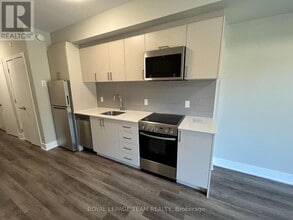 1295 Summerville Ave in Ottawa, ON - Building Photo - Building Photo