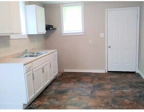 1008 Walk Rd in Memphis, TN - Building Photo - Building Photo