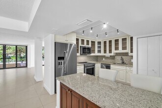 277 N Ocean Blvd in Boca Raton, FL - Building Photo - Building Photo