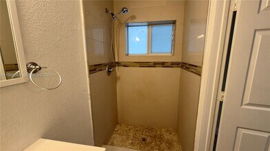 1125 NW 16th Ct in Fort Lauderdale, FL - Building Photo - Building Photo