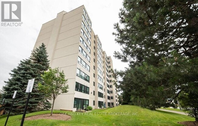 600 Grenfell Dr in London, ON - Building Photo - Building Photo