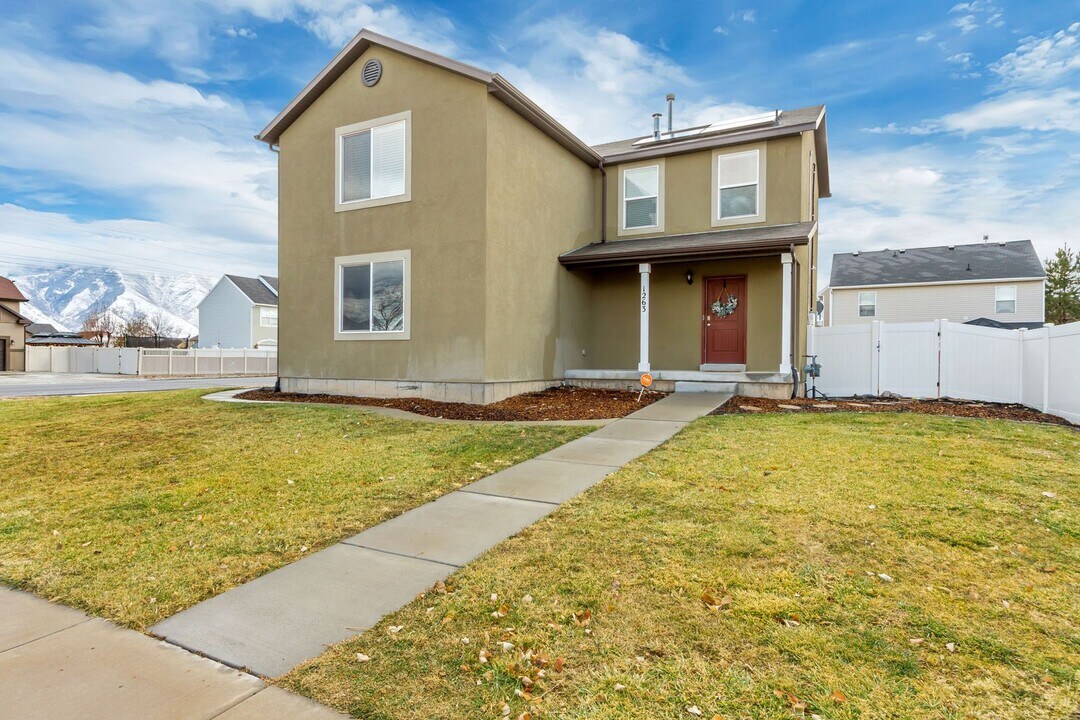 1263 W 1300 S in Springville, UT - Building Photo