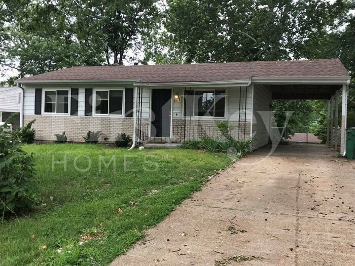 4813 Cherry Blossom Ln in Hazelwood, MO - Foto de edificio