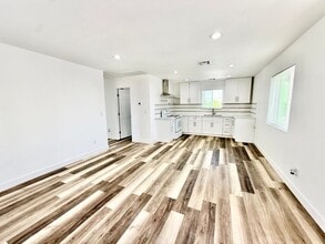529 N Lincoln Ave in Manteca, CA - Building Photo - Building Photo