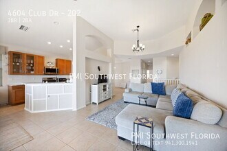 4604 Club Dr in Port Charlotte, FL - Building Photo - Building Photo