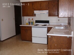 610 E College Ave in Waukesha, WI - Building Photo - Building Photo