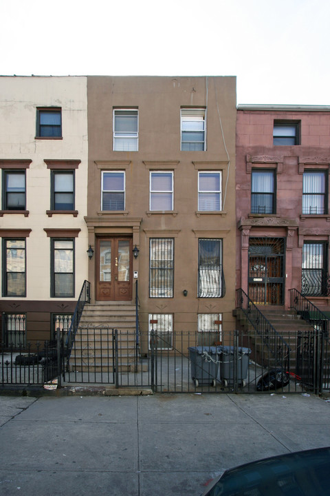 436 Jefferson Ave in Brooklyn, NY - Building Photo