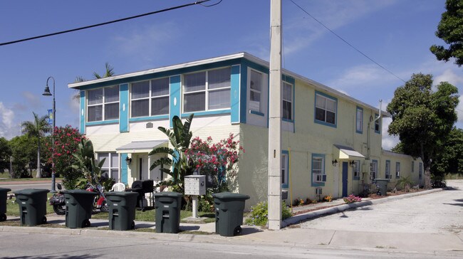 Seaway Apartments in Fort Pierce, FL - Foto de edificio - Building Photo