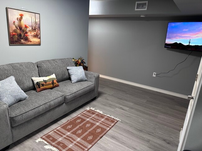 905 E Adams St in Brownsville, TX - Building Photo - Building Photo