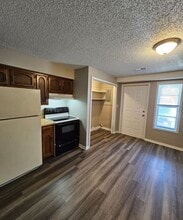 11763 Wood Oak Ave in Richmond, MO - Foto de edificio - Building Photo