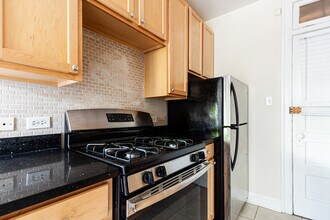 1255 W Henderson St, Unit 3 in Chicago, IL - Foto de edificio - Building Photo