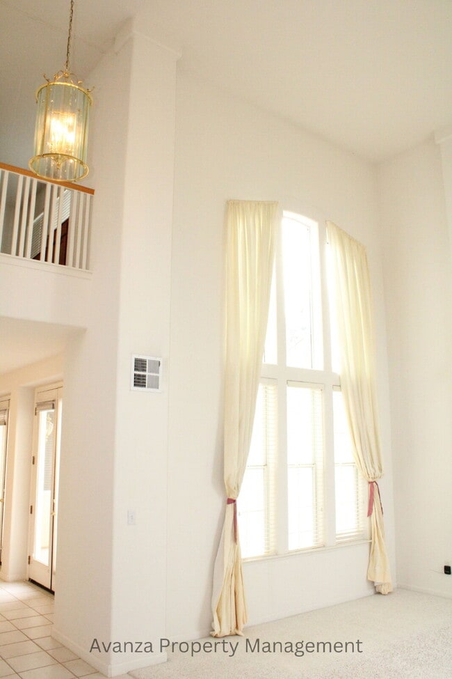 10403 E Fieldstone Ave in Clovis, CA - Building Photo - Building Photo