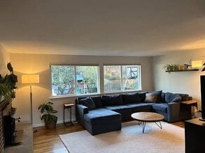 9220 11th Ave SW in Seattle, WA - Building Photo - Building Photo