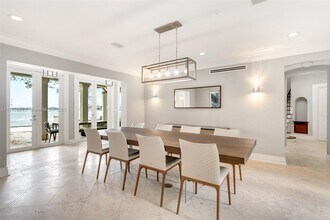 11 E Rivo Alto Dr in Miami Beach, FL - Building Photo - Building Photo
