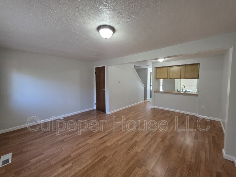 5970 Black Oak Dr in Toledo, OH - Building Photo