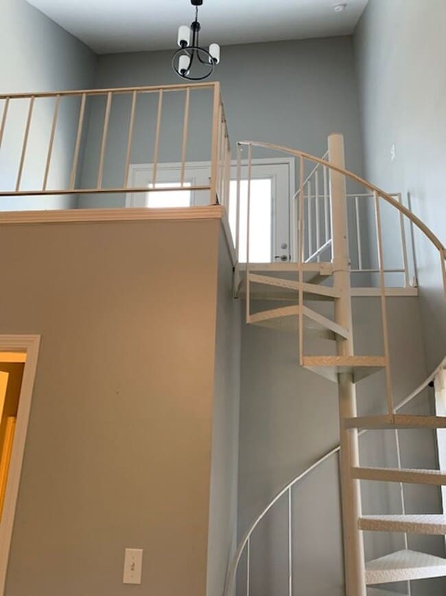 property at 237 Devonshire Dr