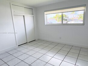 3225 SW 94th Ave in Miami, FL - Building Photo - Building Photo