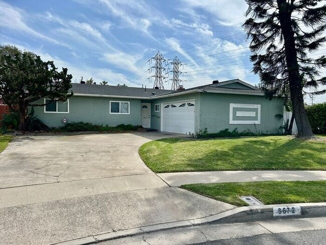 8672 Viceroy Cir in Huntington Beach, CA - Building Photo - Building Photo