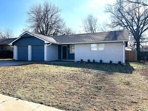 2114 Allenhurst St in Norman, OK - Building Photo - Building Photo