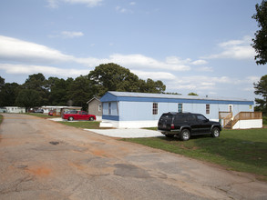 Riverview Mobile Park in Greenville, SC - Foto de edificio - Building Photo