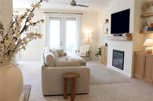 property at 1095 N Verona Trace Dr