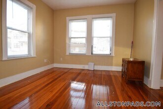 6 Haskell St in Boston, MA - Foto de edificio - Building Photo