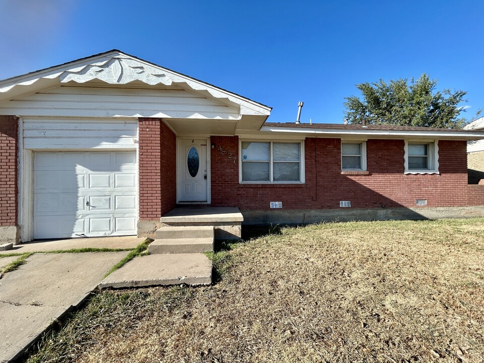 4627 NW Lindy Ave in Lawton, OK - Foto de edificio