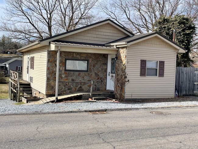 property at 207 S North St